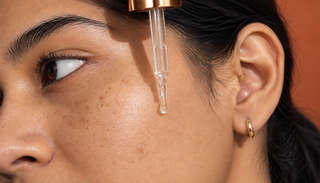 Can You Use Vitamin C Serum or Hyaluronic Serum Right After Detan?
